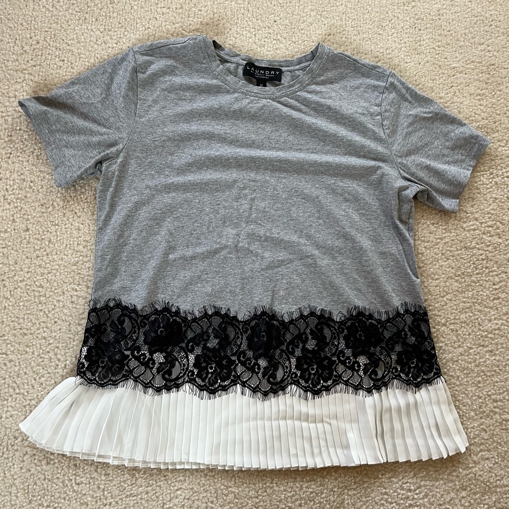 Laundry by Shelli Segal Women’s Peplum & Lace T-shirt Size M
